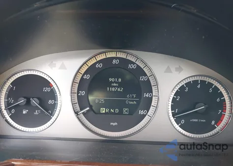 2010 Mercedes-Benz Glk 350 4Matic z USA, uszkodzony, nr VIN WDCGG8HB8AF457257